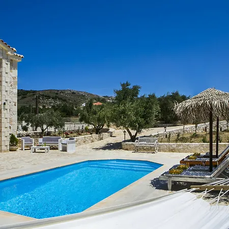 Ydria Villa Chavriáta